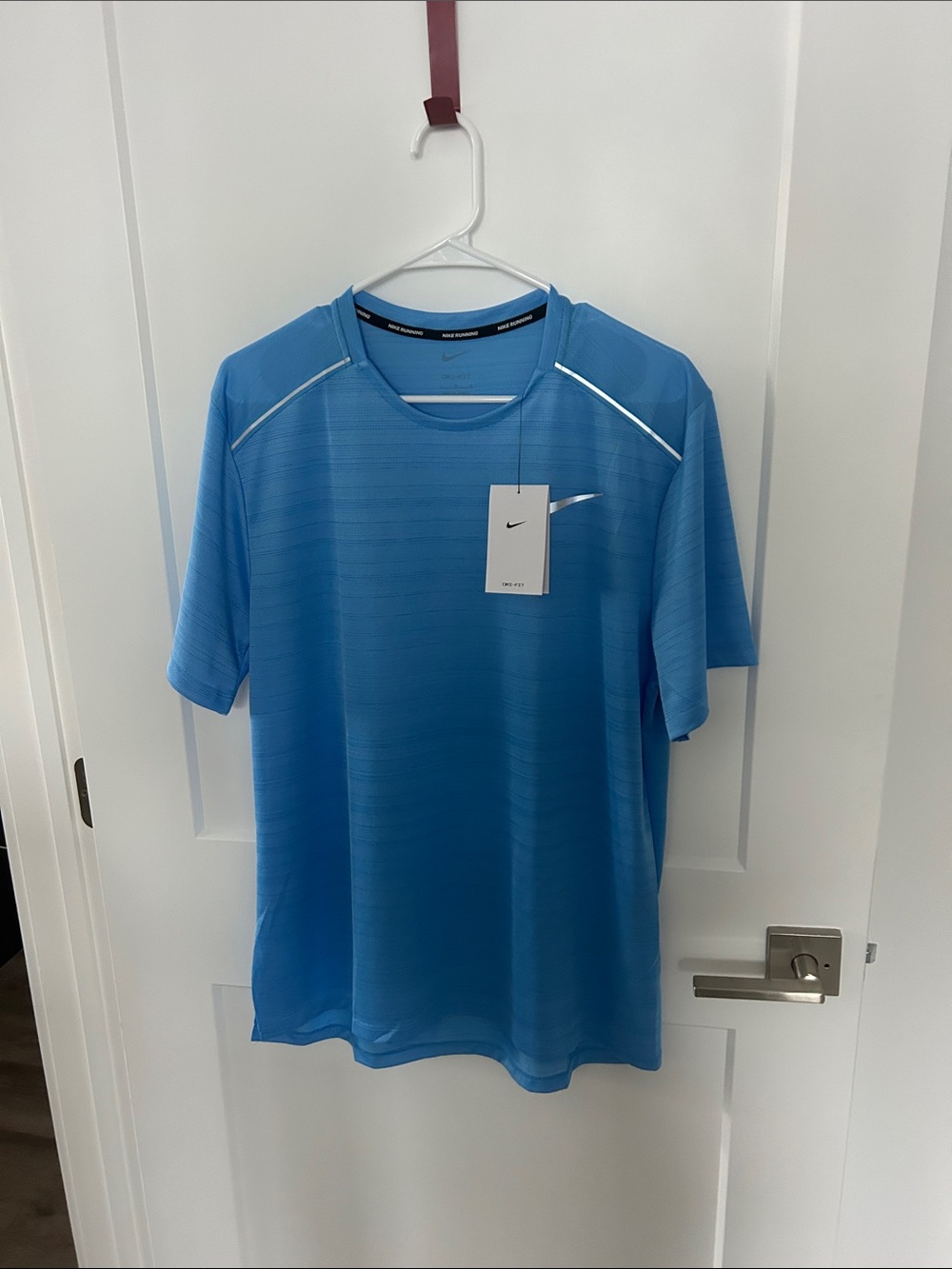 Nike Men’s Light Blue Short-Sleeve Athletic Running Dri Fit Tee L Carolina Blue